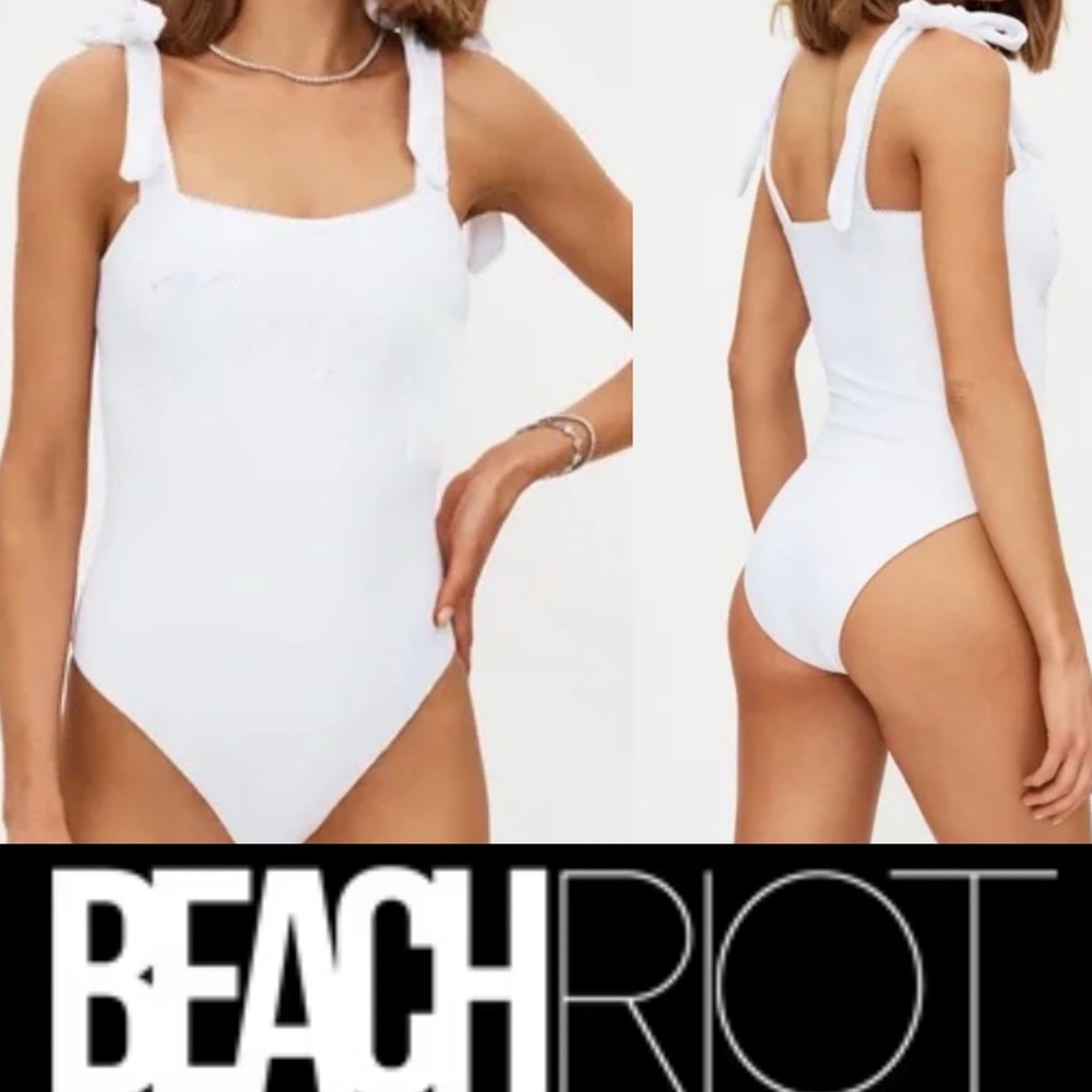 NWOT Beach Riot Swimsuit SizeM $178
